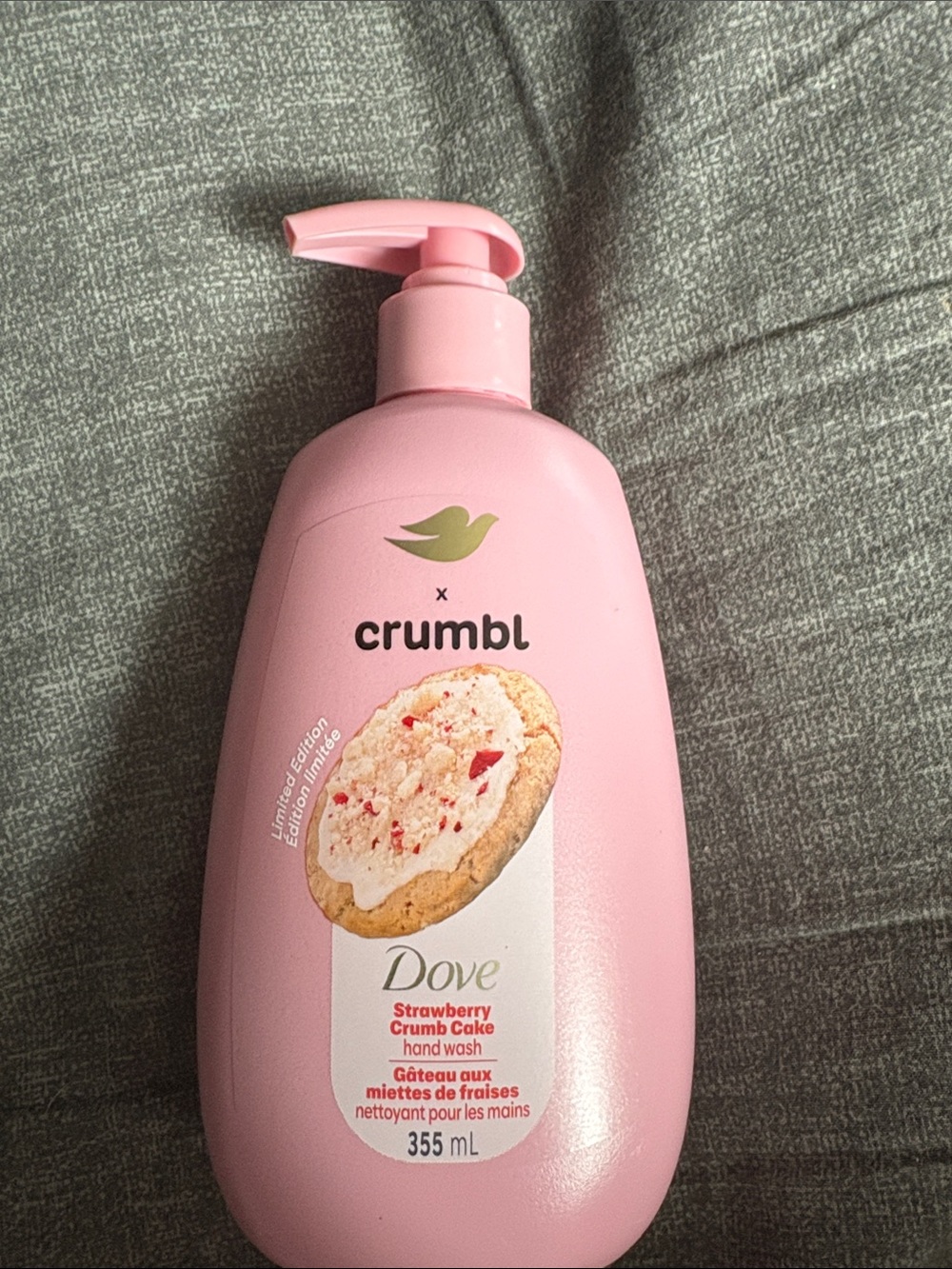 Dove x Crumbl Strawberry Crumb Cake Hand Wash - Pink